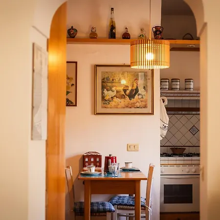 Casa Idia - Centro Storico Tra Comfort E Luce *