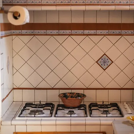 Casa Idia - Centro Storico Tra Comfort E Luce Sperlonga
